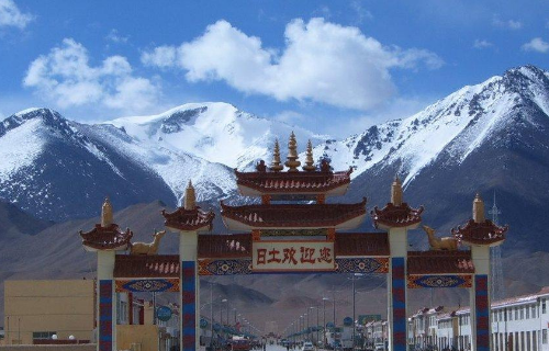 西藏阿里地区日土县：世界屋脊的屋脊，半农半牧的边境县