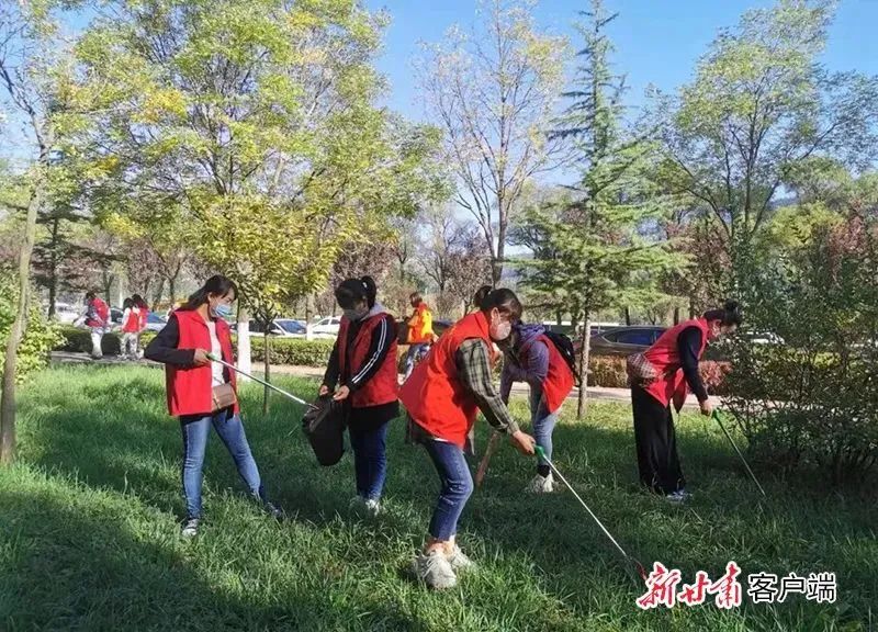 崆峒区西郊街道兴北路社区：党员干部投身文明创建第一线，探索党建引领基层治理新模式